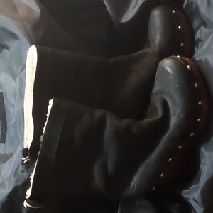 Ugg black boots wooden heel 8